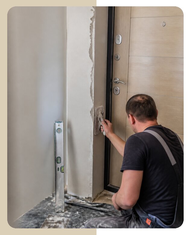 Профессиональная отделка откосов входной двери в Шелехове